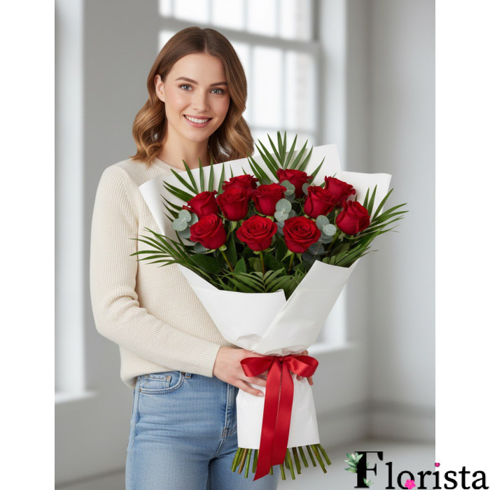 Букет з 12 червоних троянд