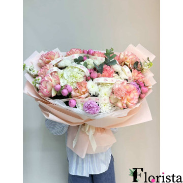 Актау, Казахстан - збірний букет квітів