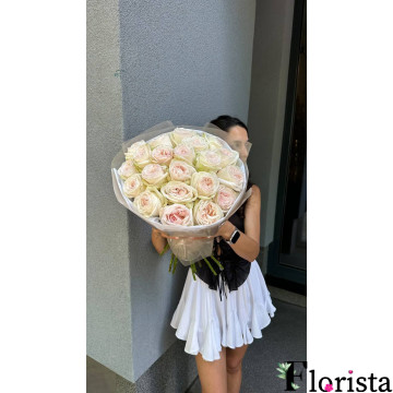 Берлин, Германия - букет белых роз