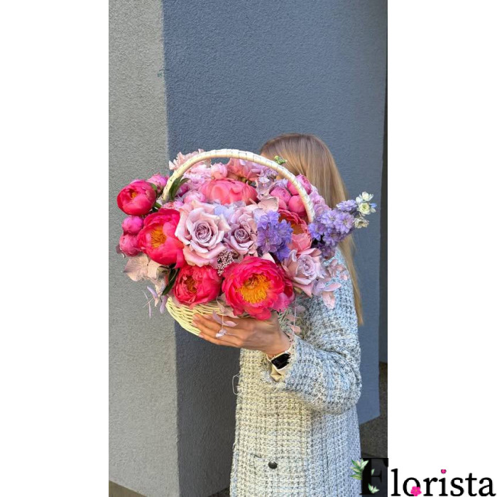 Berlin, Deutschland - zusammengestellter Blumenstrauß