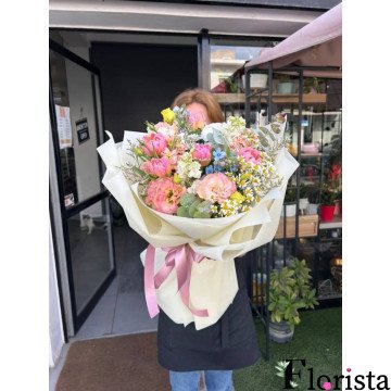 Лімасол, Кіпр - збірний букет квітів