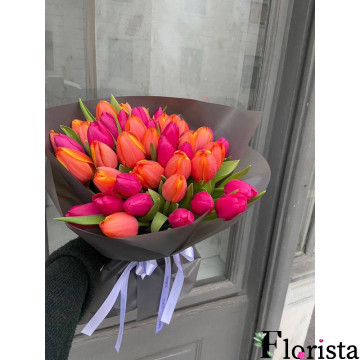 Alicante, Spanien - 25 Meter lange Rosen